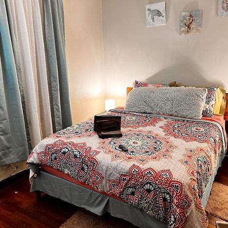 Clean, Spacious, Inexpensive Queen Br Hotel Chicago Bagian luar foto