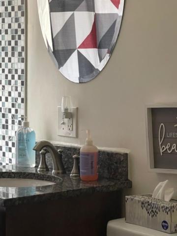Clean, Spacious, Inexpensive Queen Br Hotel Chicago Bagian luar foto
